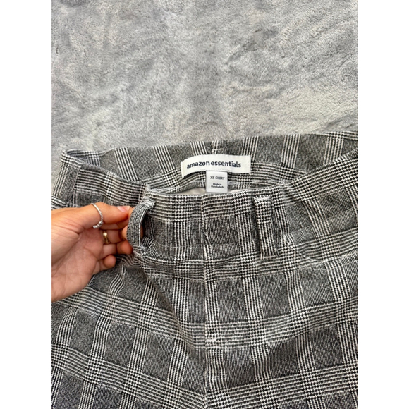 Amazon Essentials XS Short Pull On Work Pants with Real Belt Loop and Pockets - Picture 5 of 8